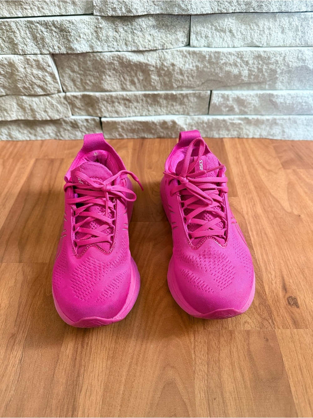ASICS Gel - Nimbus 25 Women's Hot Pink Running Shoes 1012B356 - Picture 2 of 8